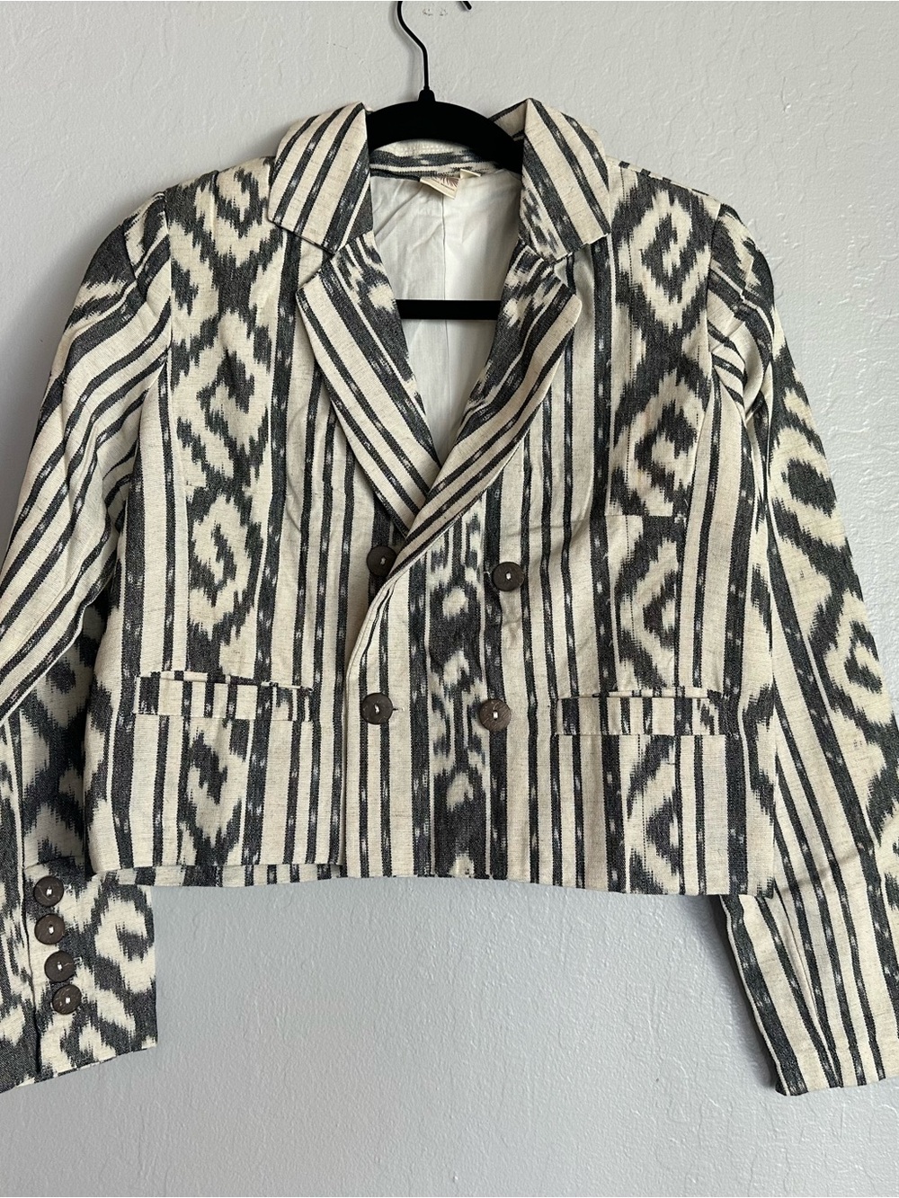 Cropped Black & Cream Patterned Double-Breasted Blazer